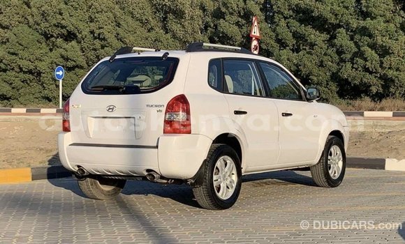 Buy Import Hyundai Tucson White Car in Import - Dubai in Central Kenya Buy Import Hyundai Tucson White Car in Import - Dubai in Central Kenya