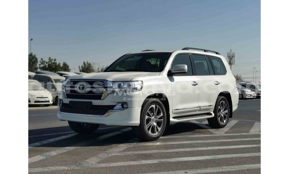 Buy Import Toyota Land Cruiser White Car in Import - Dubai in Central Kenya