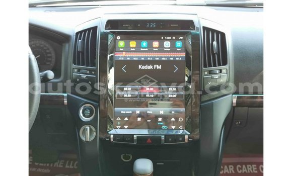 Buy Import Toyota Land Cruiser White Car in Import - Dubai in Central Kenya Buy Import Toyota Land Cruiser White Car in Import - Dubai in Central Kenya