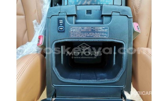 Buy Import Toyota Land Cruiser White Car in Import - Dubai in Central Kenya Buy Import Toyota Land Cruiser White Car in Import - Dubai in Central Kenya