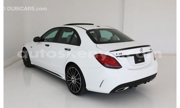Nunua Imported Mercedes‒Benz 1117 Nyeupe Lori ndani ya Import - Dubai nchini Kati Kenya Nunua Imported Mercedes‒Benz 1117 Nyeupe Lori ndani ya Import - Dubai nchini Kati Kenya
