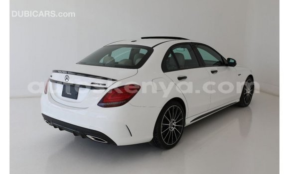 Nunua Imported Mercedes‒Benz 1117 Nyeupe Lori ndani ya Import - Dubai nchini Kati Kenya Nunua Imported Mercedes‒Benz 1117 Nyeupe Lori ndani ya Import - Dubai nchini Kati Kenya