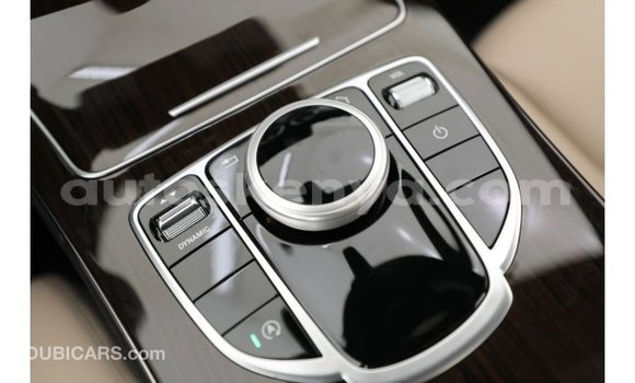 Nunua Imported Mercedes‒Benz 1117 Nyeupe Lori ndani ya Import - Dubai nchini Kati Kenya Nunua Imported Mercedes‒Benz 1117 Nyeupe Lori ndani ya Import - Dubai nchini Kati Kenya