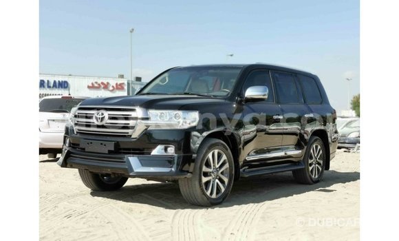Imported Toyota Land Cruiser Black Makiinaa iti Import - Dubai keessatti Central Kenya keessatti