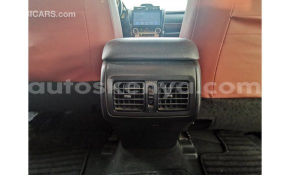 Imported Toyota Camry White Makiinaa iti Import - Dubai keessatti Central Kenya keessatti Imported Toyota Camry White Makiinaa iti Import - Dubai keessatti Central Kenya keessatti