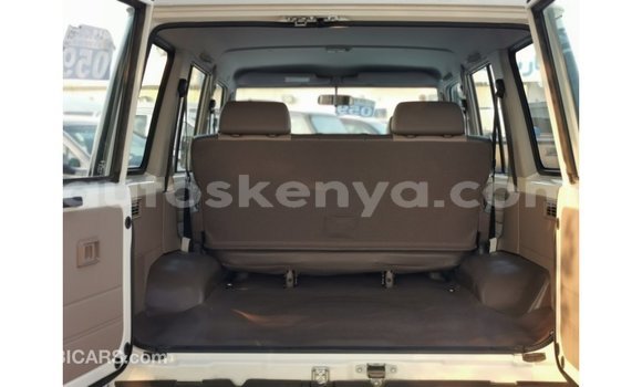 Buy Import Toyota Land Cruiser White Car in Import - Dubai in Central Kenya Buy Import Toyota Land Cruiser White Car in Import - Dubai in Central Kenya