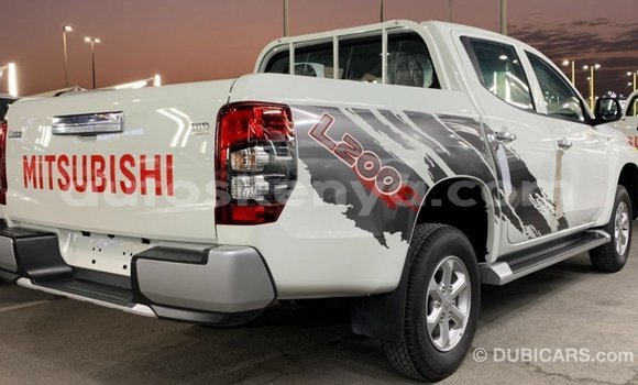Buy Import Mitsubishi L200 White Car in Import - Dubai in Central Kenya Buy Import Mitsubishi L200 White Car in Import - Dubai in Central Kenya