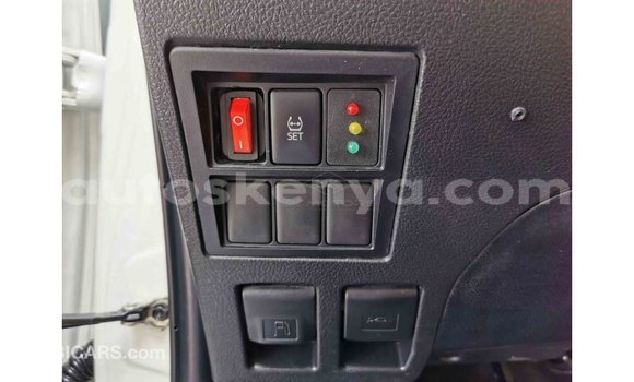 Imported Toyota Fortuner White Makiinaa iti Import - Dubai keessatti Central Kenya keessatti Imported Toyota Fortuner White Makiinaa iti Import - Dubai keessatti Central Kenya keessatti