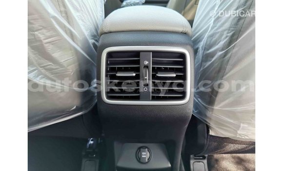 Imported Kia Sportage White Makiinaa iti Import - Dubai keessatti Central Kenya keessatti Imported Kia Sportage White Makiinaa iti Import - Dubai keessatti Central Kenya keessatti