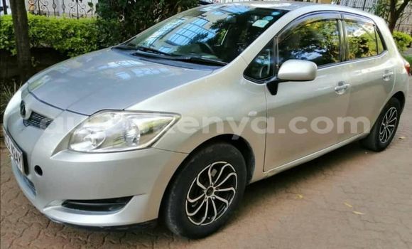 Oofamaa Toyota Auris Silver Makiinaa iti Athi River keessatti Nairobi keessatti