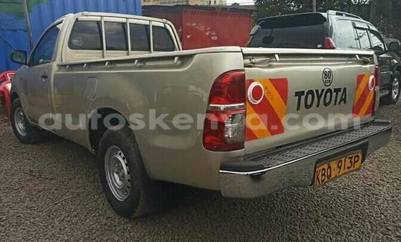 Oofamaa Toyota Hilux Brown Makiinaa iti Athi River keessatti Nairobi keessatti Oofamaa Toyota Hilux Brown Makiinaa iti Athi River keessatti Nairobi keessatti