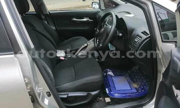 Oofamaa Toyota Auris Silver Makiinaa iti Athi River keessatti Nairobi keessatti Oofamaa Toyota Auris Silver Makiinaa iti Athi River keessatti Nairobi keessatti