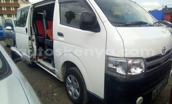 Nunua Ilio tumika Toyota Hiace Nyeupe Gari ndani ya Mto Athi nchini Nairobi