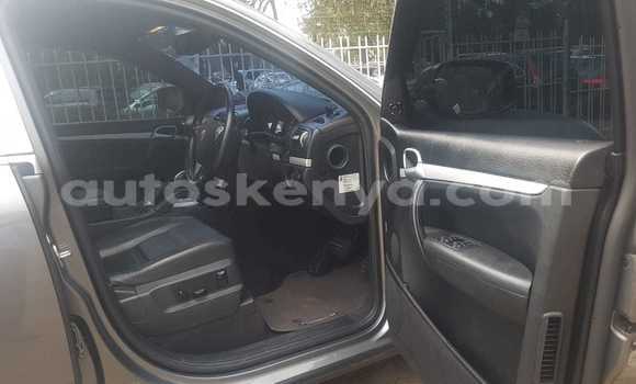 Nunua Ilio tumika Porsche Cayenne Nyingine Gari ndani ya Nairobi nchini Nairobi Nunua Ilio tumika Porsche Cayenne Nyingine Gari ndani ya Nairobi nchini Nairobi