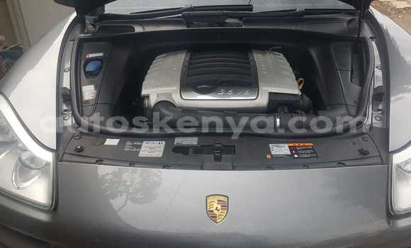 Nunua Ilio tumika Porsche Cayenne Nyingine Gari ndani ya Nairobi nchini Nairobi Nunua Ilio tumika Porsche Cayenne Nyingine Gari ndani ya Nairobi nchini Nairobi
