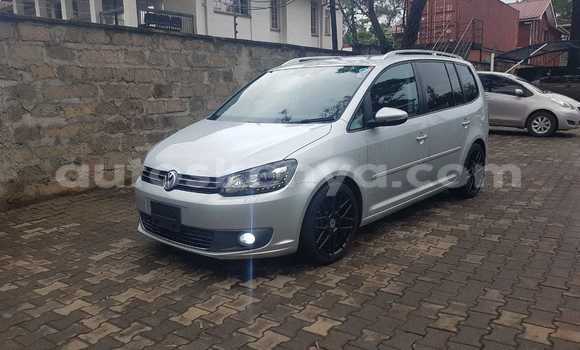 Nunua Imported Volkswagen Touran Fedha Gari ndani ya Nairobi nchini Nairobi Nunua Imported Volkswagen Touran Fedha Gari ndani ya Nairobi nchini Nairobi