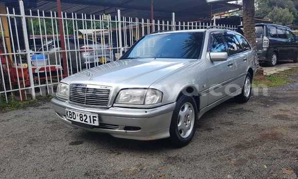 Nunua Ilio tumika Mercedes-Benz C-Classe Fedha Gari ndani ya Nairobi nchini Nairobi Nunua Ilio tumika Mercedes-Benz C-Classe Fedha Gari ndani ya Nairobi nchini Nairobi