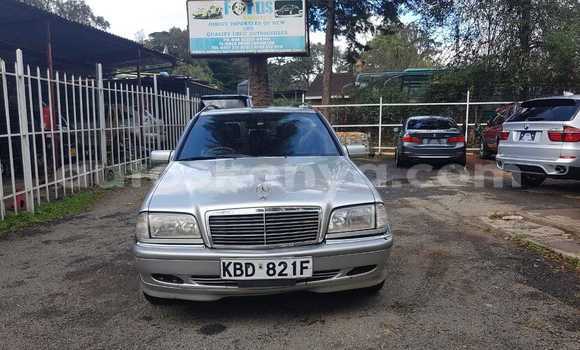 Nunua Ilio tumika Mercedes-Benz C-Classe Fedha Gari ndani ya Nairobi nchini Nairobi Nunua Ilio tumika Mercedes-Benz C-Classe Fedha Gari ndani ya Nairobi nchini Nairobi