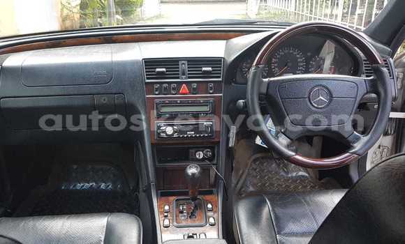 Nunua Ilio tumika Mercedes-Benz C-Classe Fedha Gari ndani ya Nairobi nchini Nairobi Nunua Ilio tumika Mercedes-Benz C-Classe Fedha Gari ndani ya Nairobi nchini Nairobi