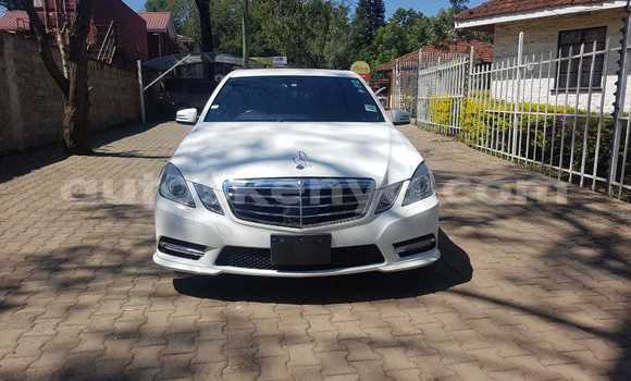 Nunua Imported Mercedes-Benz E-Classe Nyeupe Gari ndani ya Nairobi nchini Nairobi Nunua Imported Mercedes-Benz E-Classe Nyeupe Gari ndani ya Nairobi nchini Nairobi