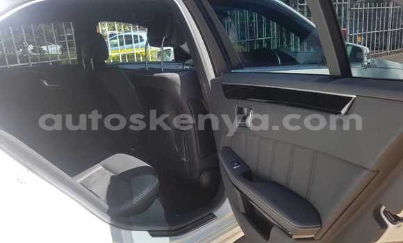 Nunua Imported Mercedes-Benz E-Classe Nyeupe Gari ndani ya Nairobi nchini Nairobi Nunua Imported Mercedes-Benz E-Classe Nyeupe Gari ndani ya Nairobi nchini Nairobi
