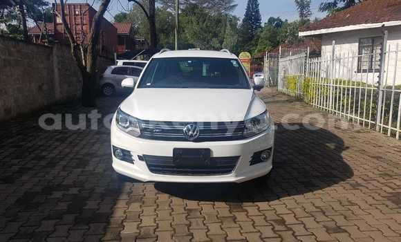 Nunua Imported Volkswagen Tiguan Nyeupe Gari ndani ya Nairobi nchini Nairobi Nunua Imported Volkswagen Tiguan Nyeupe Gari ndani ya Nairobi nchini Nairobi