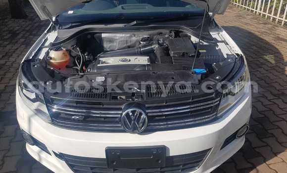 Nunua Imported Volkswagen Tiguan Nyeupe Gari ndani ya Nairobi nchini Nairobi Nunua Imported Volkswagen Tiguan Nyeupe Gari ndani ya Nairobi nchini Nairobi