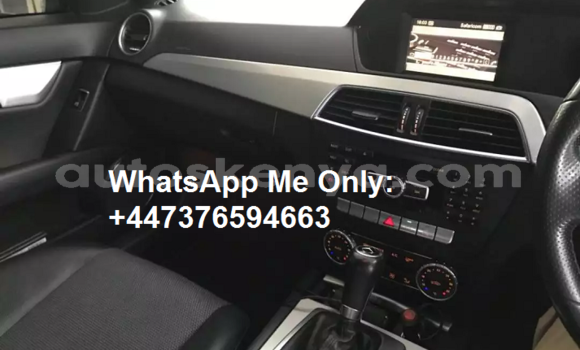 Nunua Ilio tumika Mercedes‒Benz C-klasse Fedha Gari ndani ya Nairobi nchini Nairobi Nunua Ilio tumika Mercedes‒Benz C-klasse Fedha Gari ndani ya Nairobi nchini Nairobi