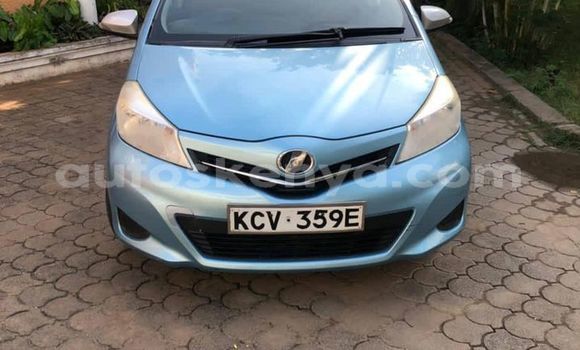 Nunua Ilio tumika Toyota Vitz Bluu Gari ndani ya Mto Athi nchini Nairobi