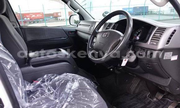 Nunua Ilio tumika Toyota Hiace Nyeupe Gari ndani ya Mto Athi nchini Nairobi Nunua Ilio tumika Toyota Hiace Nyeupe Gari ndani ya Mto Athi nchini Nairobi