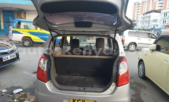 Nunua Ilio tumika Suzuki Alto Fedha Gari ndani ya Mto Athi nchini Nairobi Nunua Ilio tumika Suzuki Alto Fedha Gari ndani ya Mto Athi nchini Nairobi