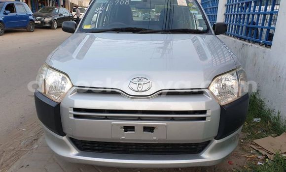 Oofamaa Toyota Probox Silver Makiinaa iti Athi River keessatti Nairobi keessatti