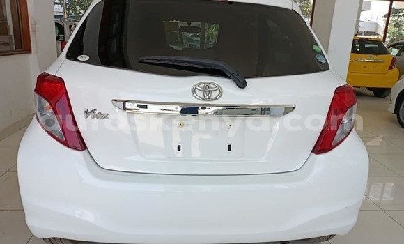 Nunua Ilio tumika Toyota Vitz Nyeupe Gari ndani ya Mto Athi nchini Nairobi Nunua Ilio tumika Toyota Vitz Nyeupe Gari ndani ya Mto Athi nchini Nairobi