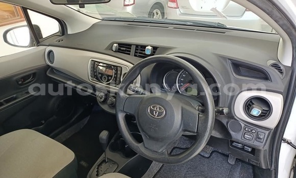 Nunua Ilio tumika Toyota Vitz Nyeupe Gari ndani ya Mto Athi nchini Nairobi Nunua Ilio tumika Toyota Vitz Nyeupe Gari ndani ya Mto Athi nchini Nairobi