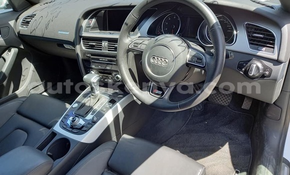 Nunua Ilio tumika Audi A5 Nyeupe Gari ndani ya Mto Athi nchini Nairobi Nunua Ilio tumika Audi A5 Nyeupe Gari ndani ya Mto Athi nchini Nairobi