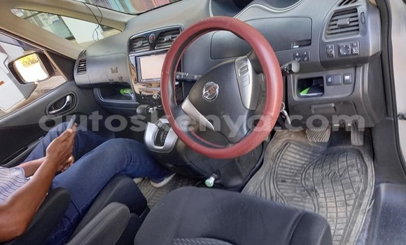 Nunua Ilio tumika Nissan Serena Fedha Gari ndani ya Mto Athi nchini Nairobi Nunua Ilio tumika Nissan Serena Fedha Gari ndani ya Mto Athi nchini Nairobi