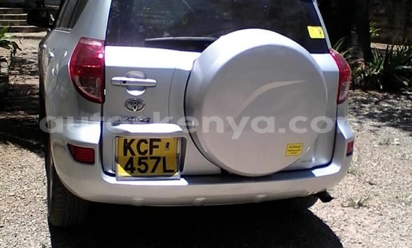 Nunua Ilio tumika Toyota RAV4 Fedha Gari ndani ya Mto Athi nchini Nairobi Nunua Ilio tumika Toyota RAV4 Fedha Gari ndani ya Mto Athi nchini Nairobi