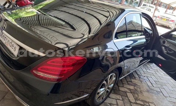 Nunua Ilio tumika Mercedes‒Benz C–Class Nyeusi Gari ndani ya Mto Athi nchini Nairobi Nunua Ilio tumika Mercedes‒Benz C–Class Nyeusi Gari ndani ya Mto Athi nchini Nairobi