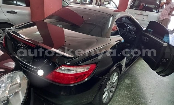 Nunua Ilio tumika Mercedes‒Benz CLK–Class Nyeusi Gari ndani ya Mto Athi nchini Nairobi Nunua Ilio tumika Mercedes‒Benz CLK–Class Nyeusi Gari ndani ya Mto Athi nchini Nairobi