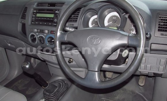 Nunua Imported Toyota Hillux Beige Lori ndani ya Bungoma nchini West Kenya Nunua Imported Toyota Hillux Beige Lori ndani ya Bungoma nchini West Kenya