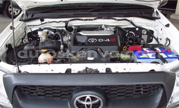 Nunua Imported Toyota Hillux Beige Lori ndani ya Bungoma nchini West Kenya Nunua Imported Toyota Hillux Beige Lori ndani ya Bungoma nchini West Kenya