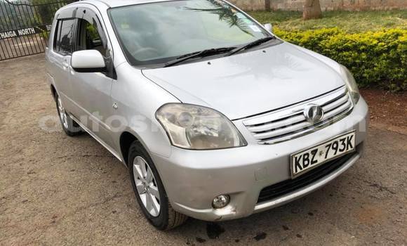 Nunua Ilio tumika Toyota Raum Fedha Gari ndani ya Chuka nchini Mashariki ya Kenya