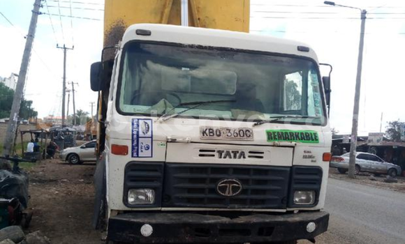 Oofamaa Iveco Cargo White Netiree iti Athi River keessatti Nairobi keessatti