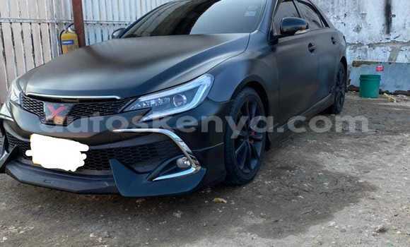 Oofamaa Toyota Mark X Black Makiinaa iti Nairobi keessatti Nairobi keessatti