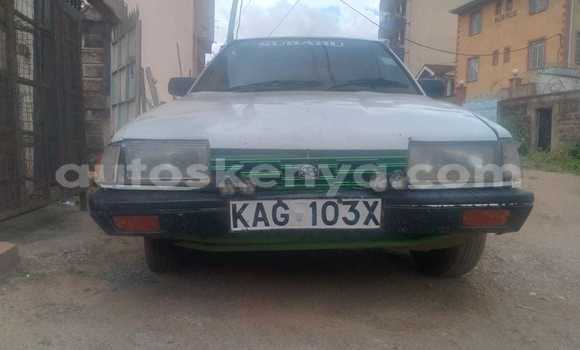 Oofamaa Subaru Leone White Makiinaa iti Nairobi keessatti Nairobi keessatti