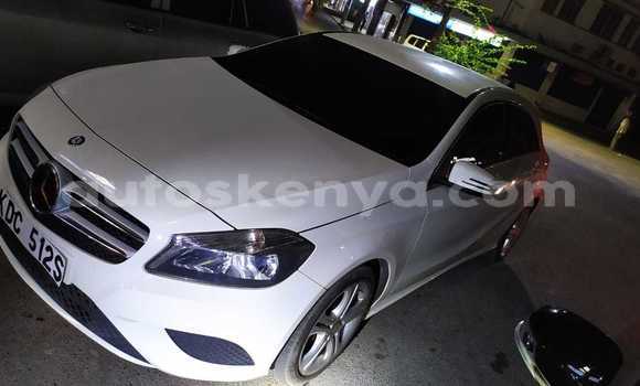 Imported Mercedes‒Benz A–Class White Makiinaa iti Mombasa keessatti Coastal Kenya keessatti