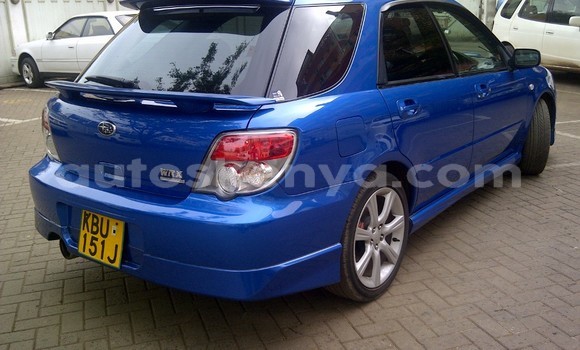 Oofamaa Subaru Impreza WRX Blue Makiinaa iti Voi keessatti Coastal Kenya keessatti Oofamaa Subaru Impreza WRX Blue Makiinaa iti Voi keessatti Coastal Kenya keessatti