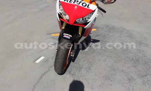 Nunua Ilio tumika Honda CBR 1000 RR Nyingine Bike ndani ya Nairobi nchini Nairobi Nunua Ilio tumika Honda CBR 1000 RR Nyingine Bike ndani ya Nairobi nchini Nairobi