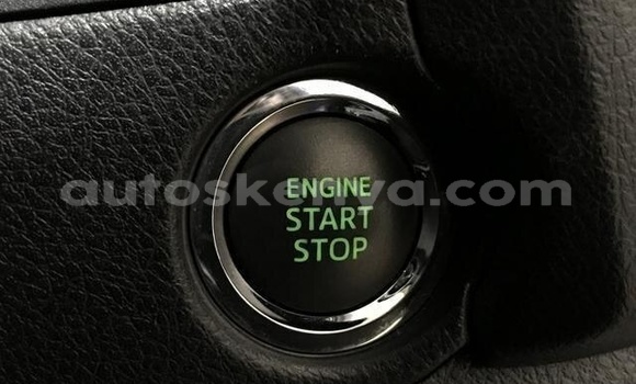 Nunua Ilio tumika Toyota Auris Bluu Gari ndani ya Chuka nchini Mashariki ya Kenya Nunua Ilio tumika Toyota Auris Bluu Gari ndani ya Chuka nchini Mashariki ya Kenya