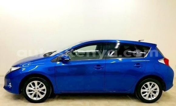 Nunua Ilio tumika Toyota Auris Bluu Gari ndani ya Chuka nchini Mashariki ya Kenya Nunua Ilio tumika Toyota Auris Bluu Gari ndani ya Chuka nchini Mashariki ya Kenya